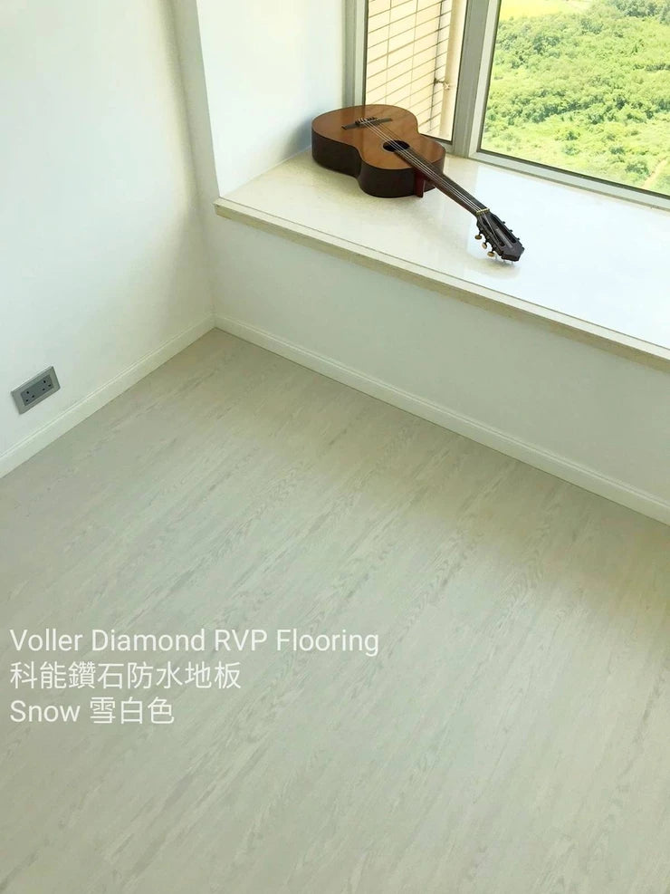VOLLER Diamond RVP Flooring - Snow